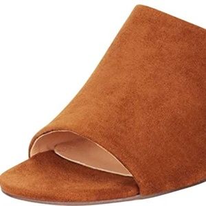 Women's Block Heel Mule Tan Sandal Sz. 7